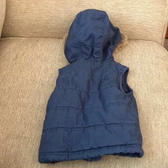 Baby 12 months fur lined puffer vest - Picture 6 of 6